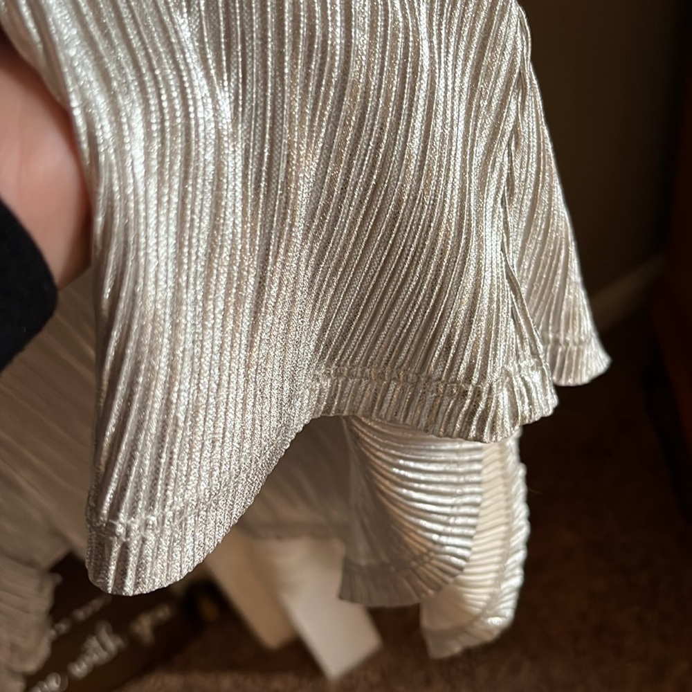 Lane Bryant Gold Shimmer Pleated Maxi Skirt 14/16 - Picture 3 of 6